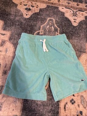 Vineyard Vines kids towling Aqua Terry Cloth Shorts, size 7